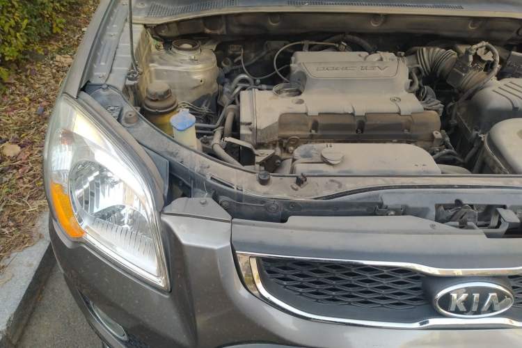 Used Kia Sportage 2012 2.0L Manual Two-Wheel Drive GLS Engine Bay Right