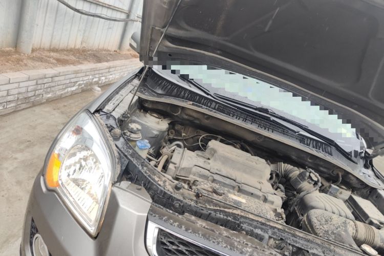 Used Kia Sportage 2012 2.0L Manual Two-Wheel Drive GLS Engine Bay Right