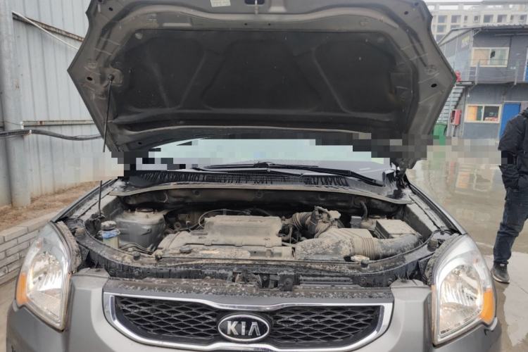 Used Kia Sportage 2012 2.0L Manual Two-Wheel Drive GLS Engine Bay