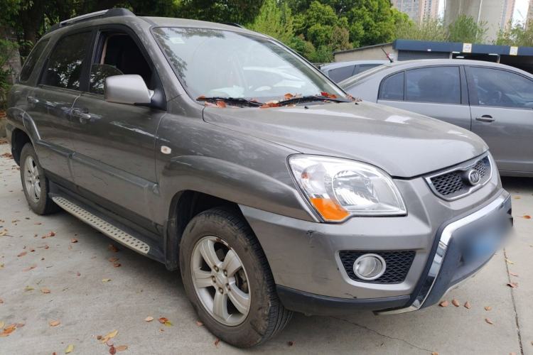 Used Kia Sportage 2012 2.0L Automatic Two-Wheel Drive GL Trim Front Right 45 Deg