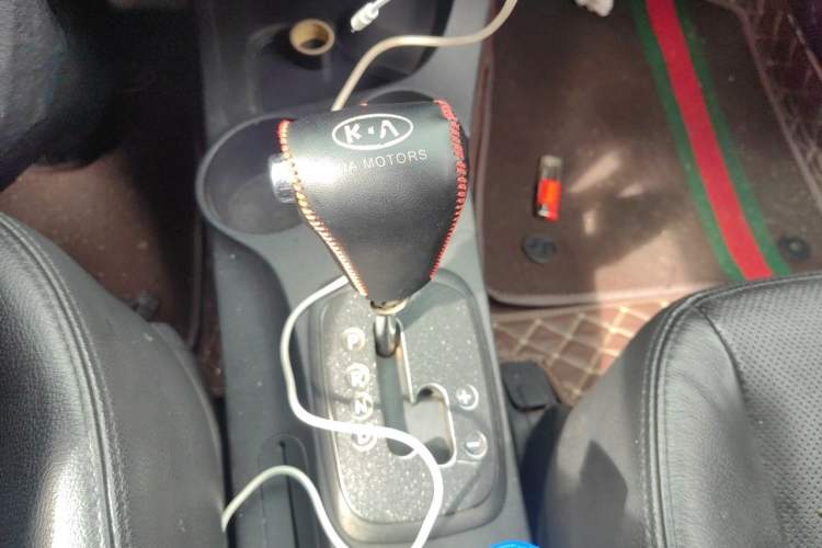 Used Kia Sportage 2012 2.0L Automatic Two-Wheel Drive GLS Gear Lever