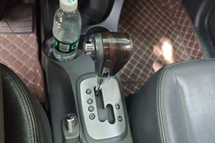 Used Kia Sportage 2012 2.0L Automatic Two-Wheel Drive GLS Gear Lever