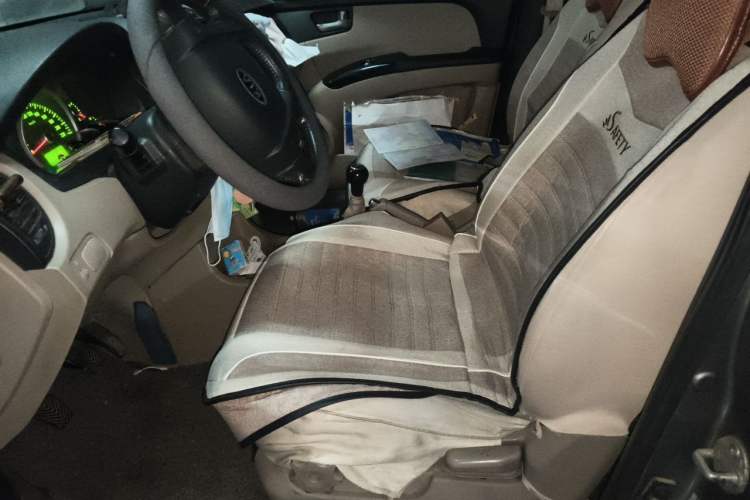 Used Kia Sportage 2012 2.0L Manual Two-Wheel Drive GL Trim Left Front Seat