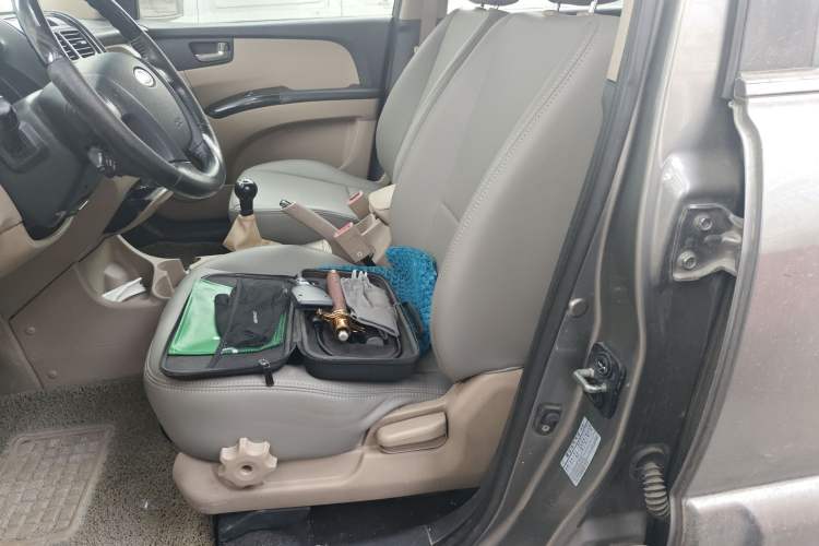 Used Kia Sportage 2012 2.0L Manual Two-Wheel Drive GL Trim Left Front Seat