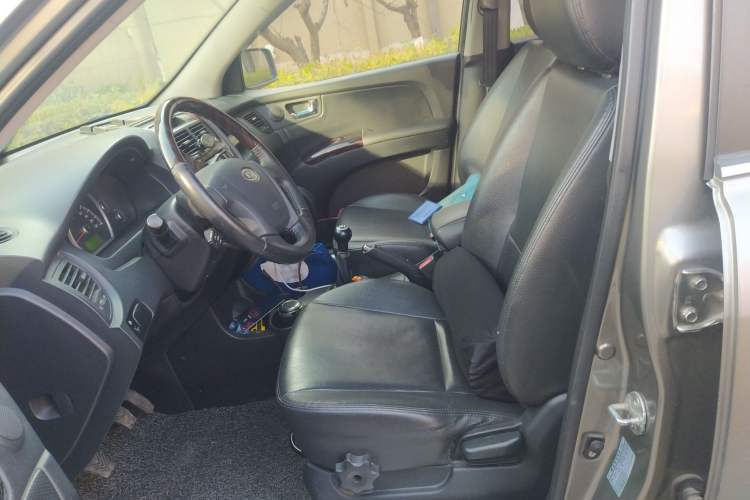Used Kia Sportage 2012 2.0L Manual Two-Wheel Drive GLS Left Front Seat