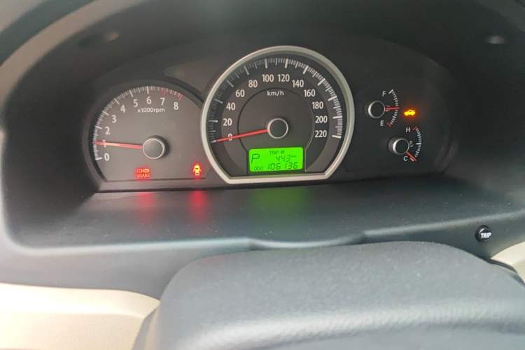 Used Kia Sportage 2012 2.0L Automatic Two-Wheel Drive GL Trim Odometer Close Up
