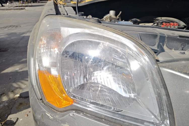 Used Kia Sportage 2012 2.0L Manual Two-Wheel Drive GL Trim Right Front Headlight