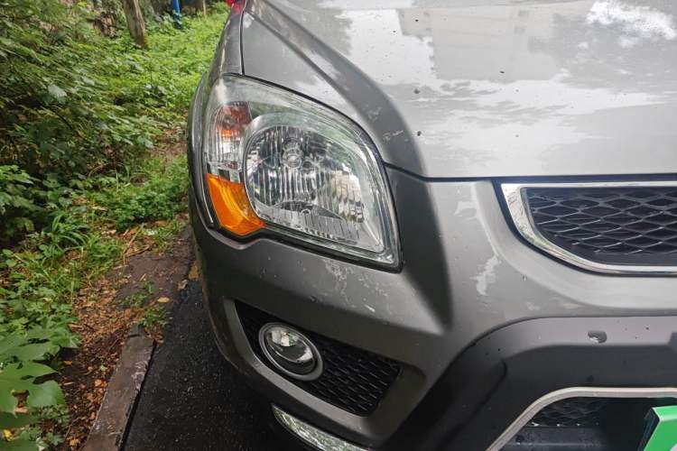 Used Kia Sportage 2012 2.0L Automatic Two-Wheel Drive GL Trim Right Front Headlight