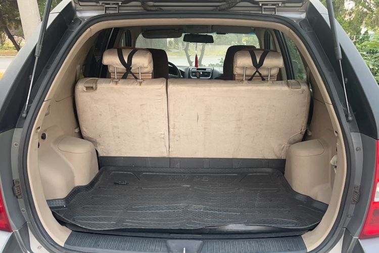 Used Kia Sportage 2012 2.0L Automatic Two-Wheel Drive GL Trim Trunk