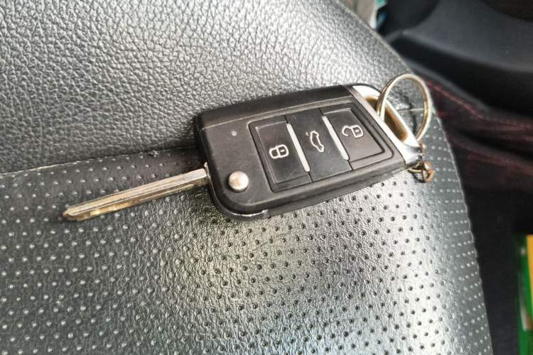 Used Kia Sportage 2012 2.0L Automatic Two-Wheel Drive GLS Vehicle Key