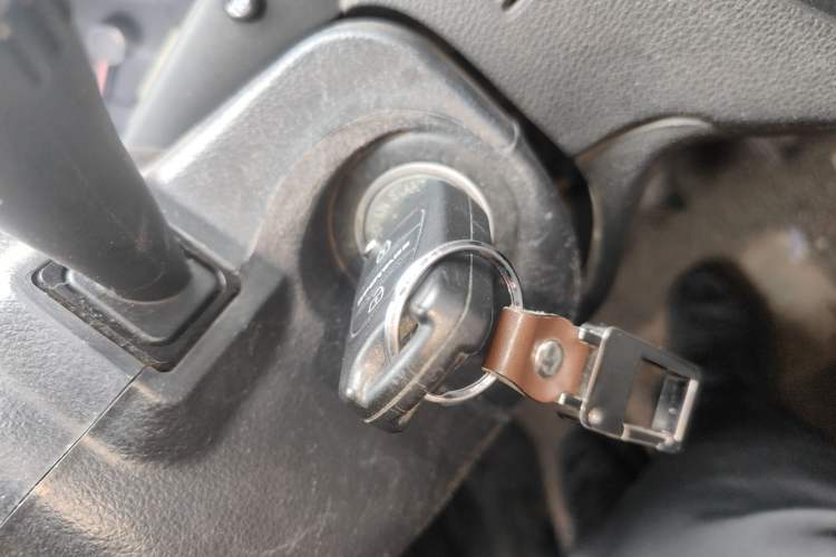 Used Kia Sportage 2012 2.0L Manual Two-Wheel Drive GLS Vehicle Key