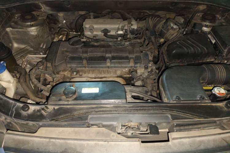 Used Kia Sportage 2012 2.0L Automatic Two-Wheel Drive GL Trim Engine Bay