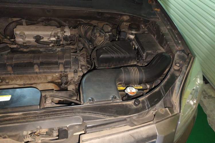 Used Kia Sportage 2012 2.0L Automatic Two-Wheel Drive GL Trim Engine Bay Left