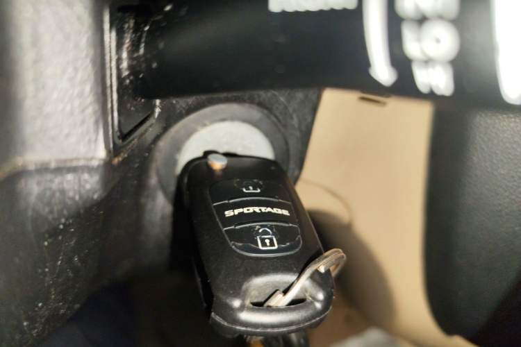 Used Kia Sportage 2012 2.0L Automatic Two-Wheel Drive GL Trim Vehicle Key
