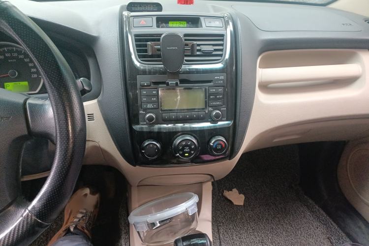 Used Kia Sportage 2012 2.0L Automatic Two-Wheel Drive GL Trim Audio And AC Panel