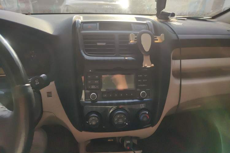 Used Kia Sportage 2012 2.0L Automatic Two-Wheel Drive GL Trim Audio And AC Panel