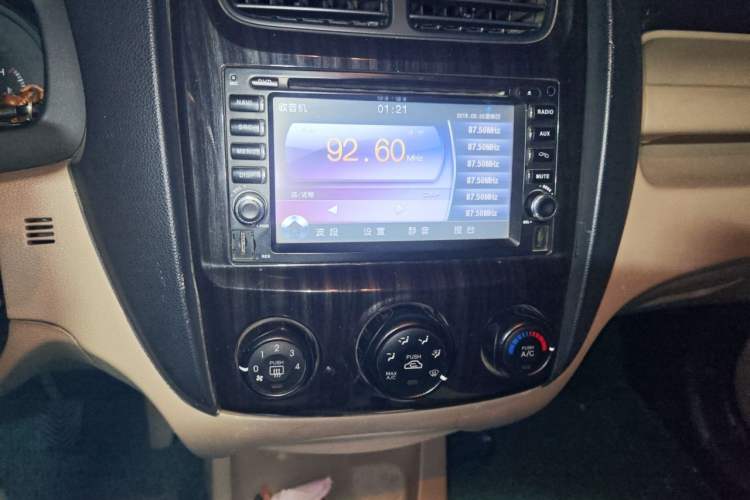 Used Kia Sportage 2012 2.0L Manual Two-Wheel Drive GL Trim Audio And AC Panel