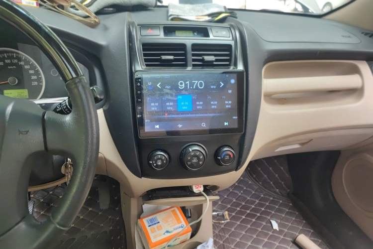 Used Kia Sportage 2012 2.0L Manual Two-Wheel Drive GL Trim Audio And AC Panel