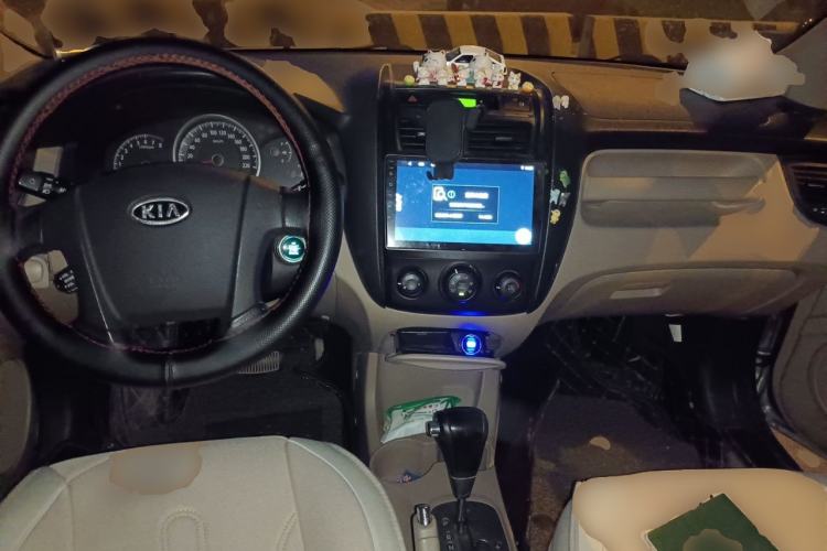 Used Kia Sportage 2012 2.0L Automatic Two-Wheel Drive GL Trim Center Console