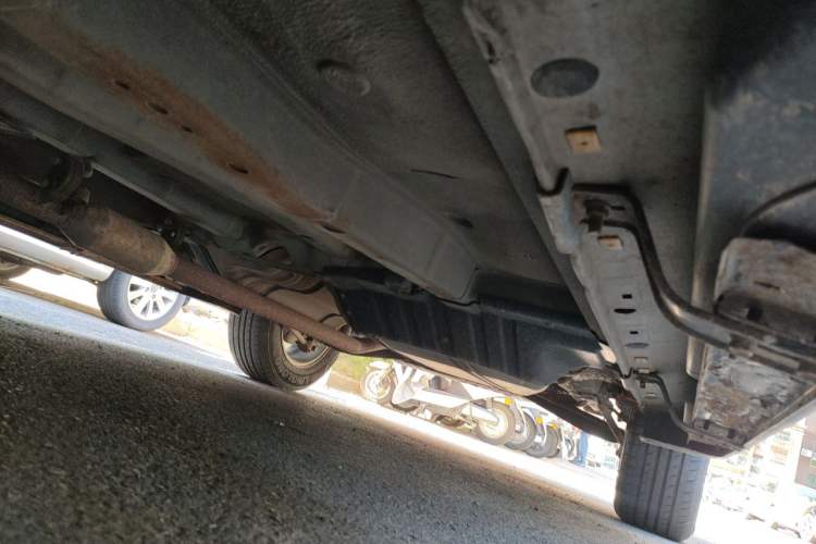 Used Kia Sportage 2012 2.0L Manual Two-Wheel Drive GL Trim Chassis Front Left