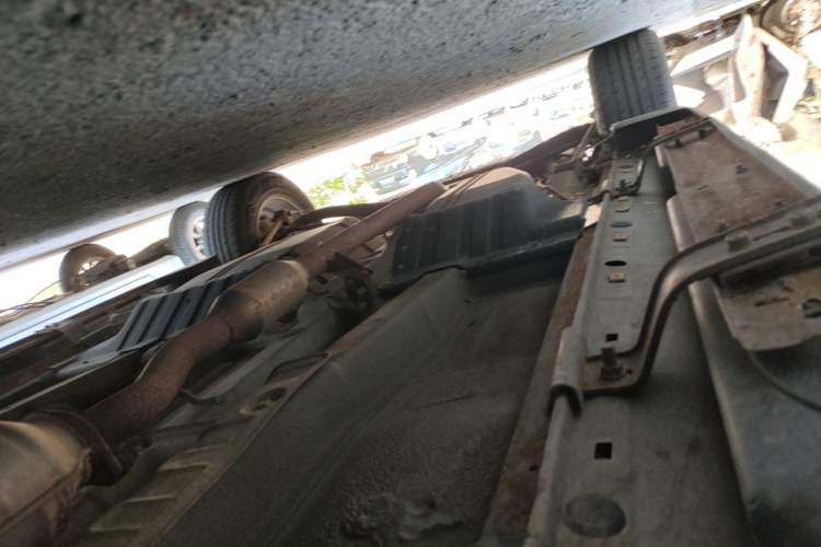 Used Kia Sportage 2012 2.0L Manual Two-Wheel Drive GL Trim Chassis Front Right