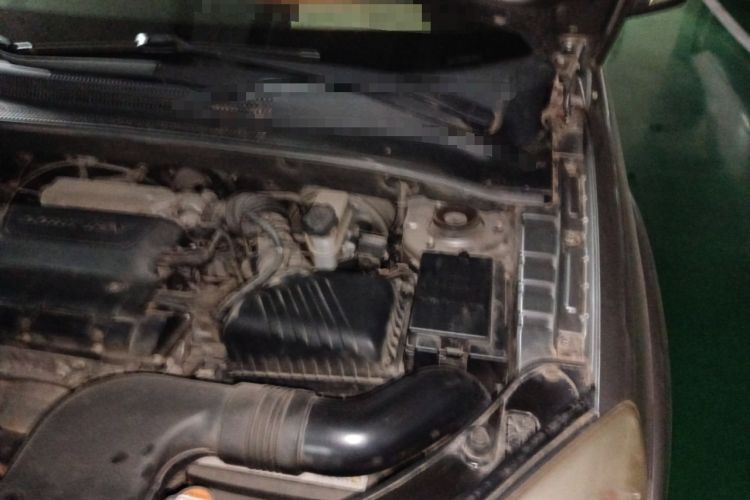 Used Kia Sportage 2012 2.0L Manual 4x4 GLS Trim Engine Bay Left