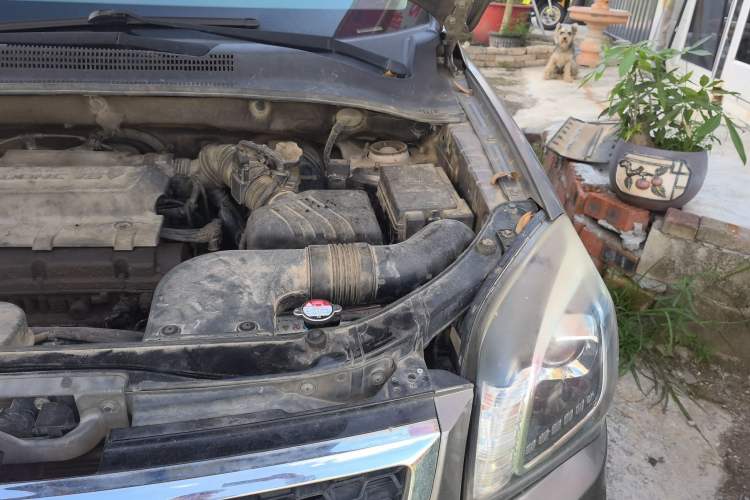 Used Kia Sportage 2012 2.0L Automatic Two-Wheel Drive GL Trim Engine Bay Left