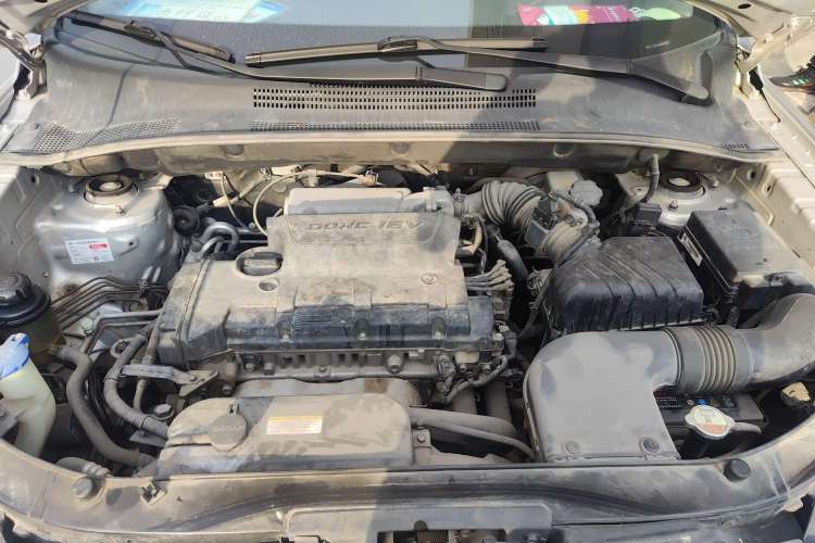 Used Kia Sportage 2012 2.0L Automatic Two-Wheel Drive GL Trim Engine Bay
