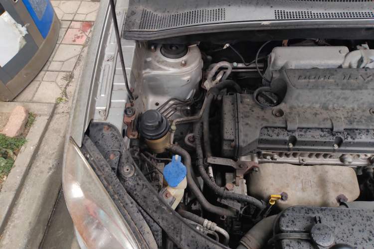 Used Kia Sportage 2012 2.0L Automatic Two-Wheel Drive GL Trim Engine Bay Right