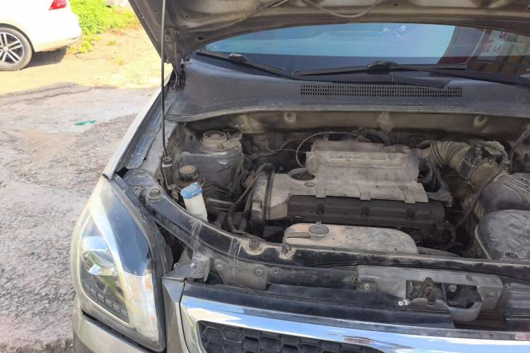 Used Kia Sportage 2012 2.0L Automatic Two-Wheel Drive GL Trim Engine Bay Right