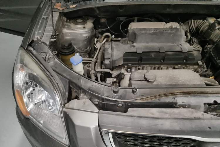Used Kia Sportage 2012 2.0L Automatic Two-Wheel Drive GL Trim Engine Bay Right