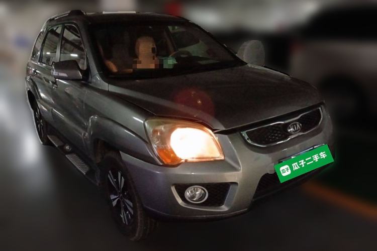 Used Kia Sportage 2012 2.0L Manual 4x4 GLS Trim Front Right 45 Deg