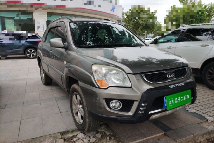 Used Kia Sportage 2012 2.0L Automatic Two-Wheel Drive GL Trim Front Right 45 Deg