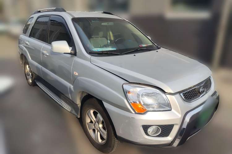 Used Kia Sportage 2012 2.0L Automatic Two-Wheel Drive GL Trim Front Right 45 Deg