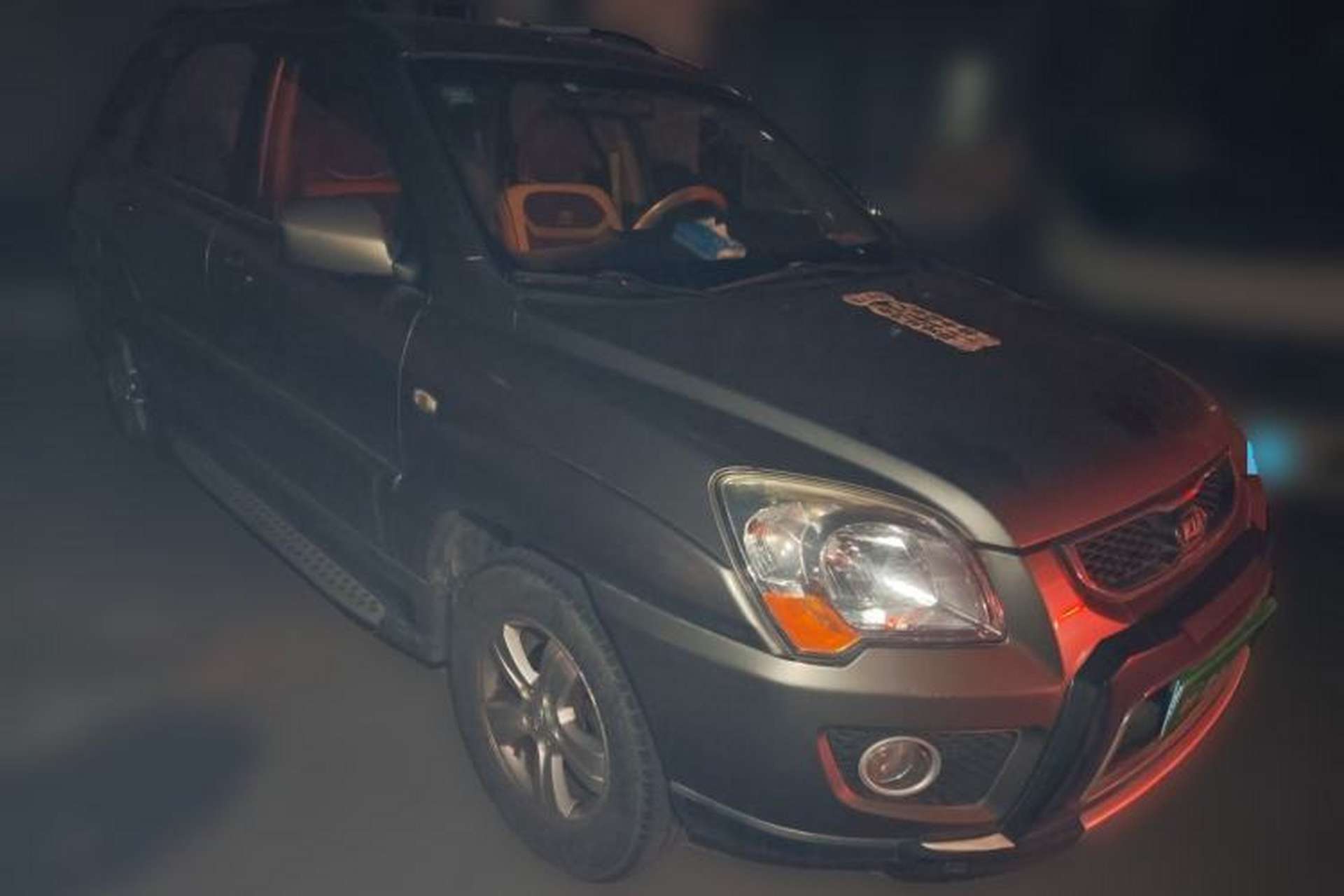 Used Kia Sportage 2012 2.0L Manual Two-Wheel Drive GL Trim Front Right 45 Deg
