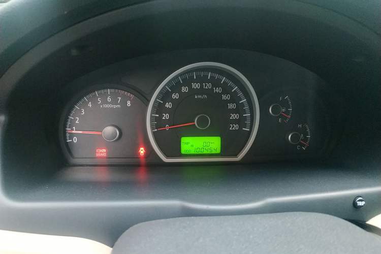 Used Kia Sportage 2012 2.0L Manual Two-Wheel Drive GL Trim Instrument Cluster