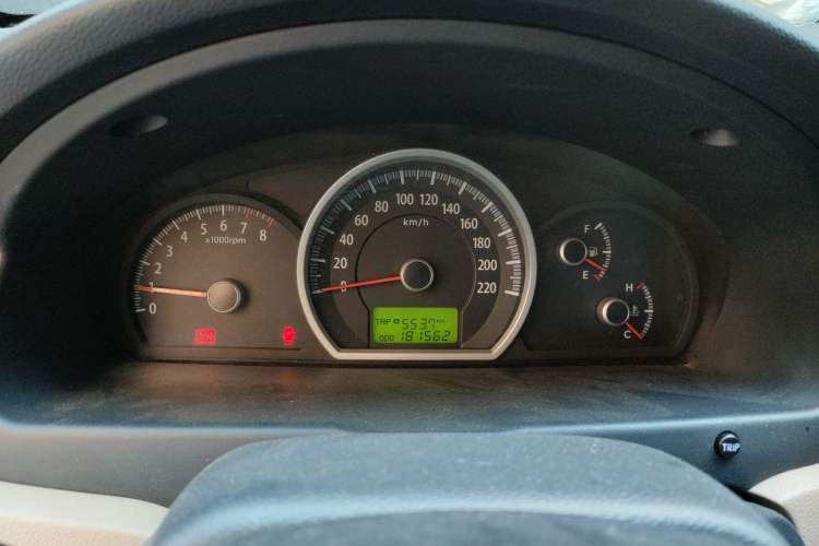 Used Kia Sportage 2012 2.0L Manual Two-Wheel Drive GL Trim Instrument Cluster