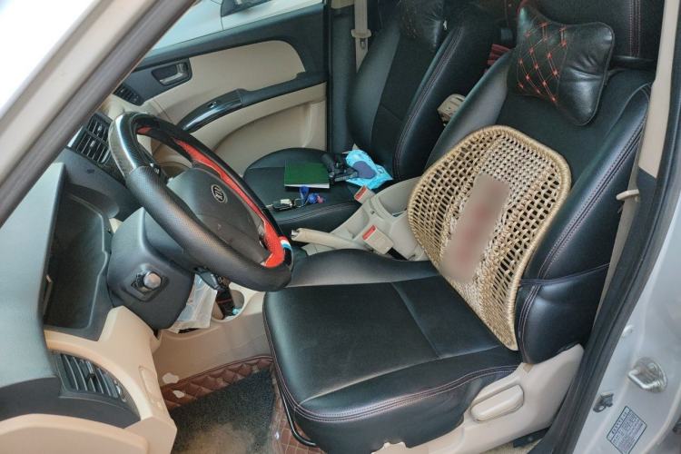 Used Kia Sportage 2012 2.0L Manual Two-Wheel Drive GL Trim Left Front Seat
