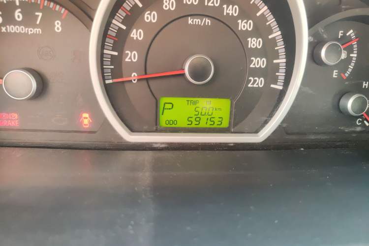 Used Kia Sportage 2012 2.0L Automatic Two-Wheel Drive GL Trim Odometer Close Up