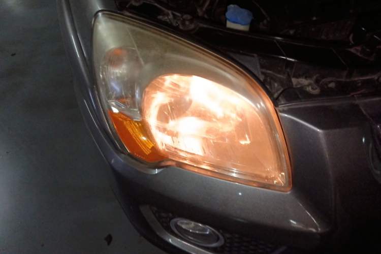 Used Kia Sportage 2012 2.0L Manual 4x4 GLS Trim Right Front Headlight