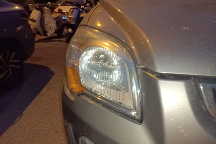 Used Kia Sportage 2012 2.0L Automatic Two-Wheel Drive GL Trim Right Front Headlight