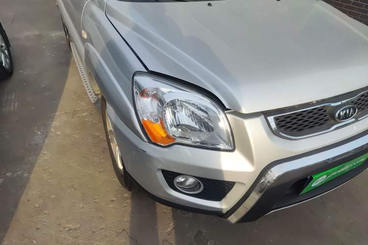 Used Kia Sportage 2012 2.0L Automatic Two-Wheel Drive GL Trim Right Front Headlight