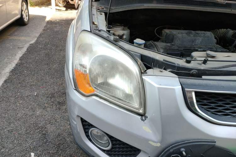 Used Kia Sportage 2012 2.0L Manual Two-Wheel Drive GL Trim Right Front Headlight