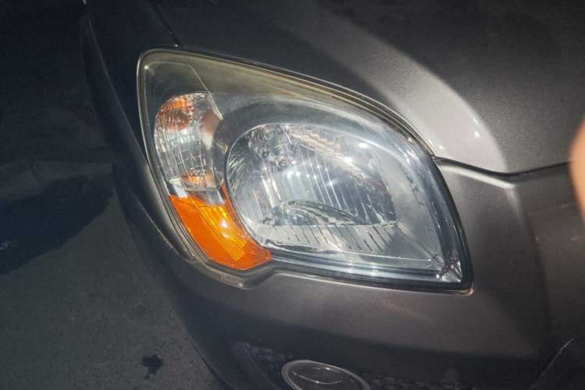 Used Kia Sportage 2012 2.0L Manual Two-Wheel Drive GL Trim Right Front Headlight