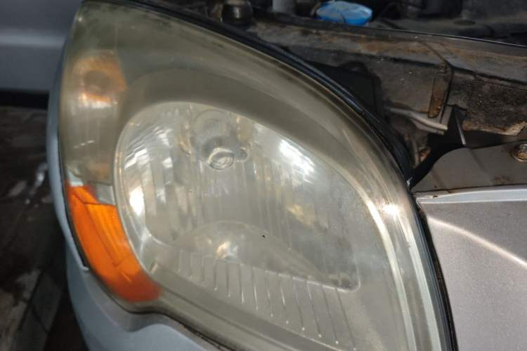Used Kia Sportage 2012 2.0L Manual Two-Wheel Drive GL Trim Right Front Headlight
