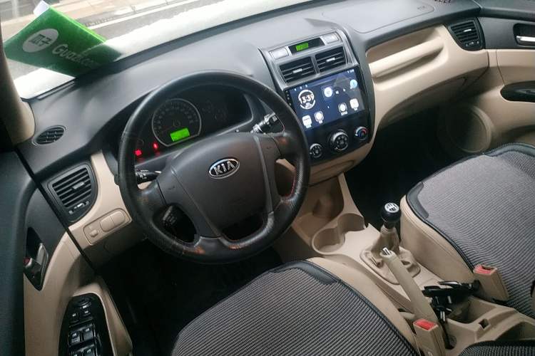 Used Kia Sportage 2012 2.0L Manual Two-Wheel Drive GL Trim Steering Wheel