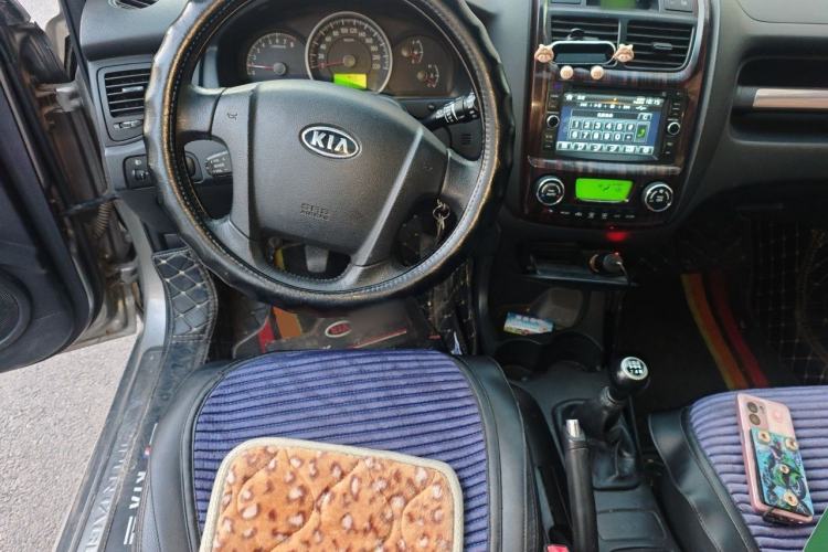 Used Kia Sportage 2012 2.0L Manual Two-Wheel Drive GL Trim Steering Wheel