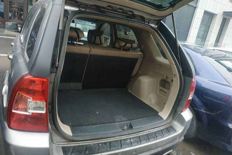 Used Kia Sportage 2012 2.0L Manual Two-Wheel Drive GL Trim Trunk