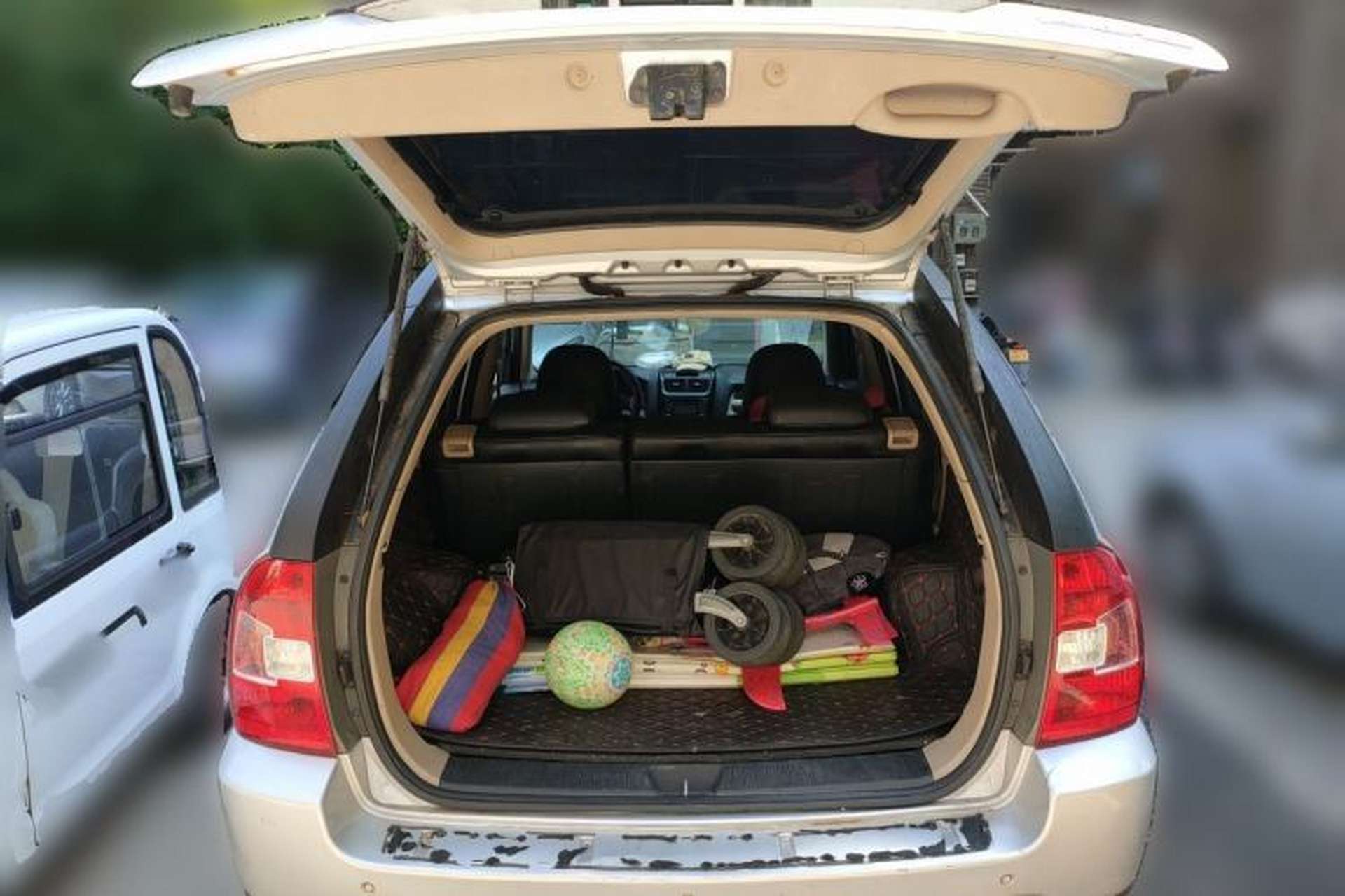 Used Kia Sportage 2012 2.0L Manual Two-Wheel Drive GL Trim Trunk