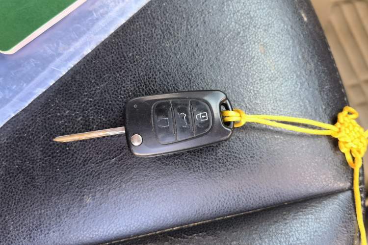 Used Kia Sportage 2012 2.0L Automatic Two-Wheel Drive GL Trim Vehicle Key